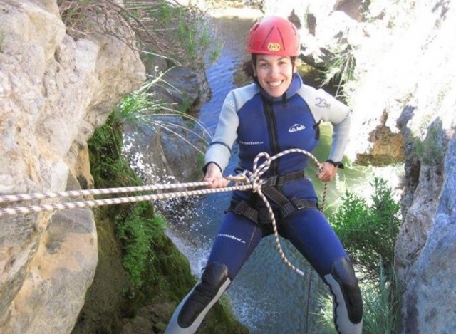  Descente en rappel dans le ravin 